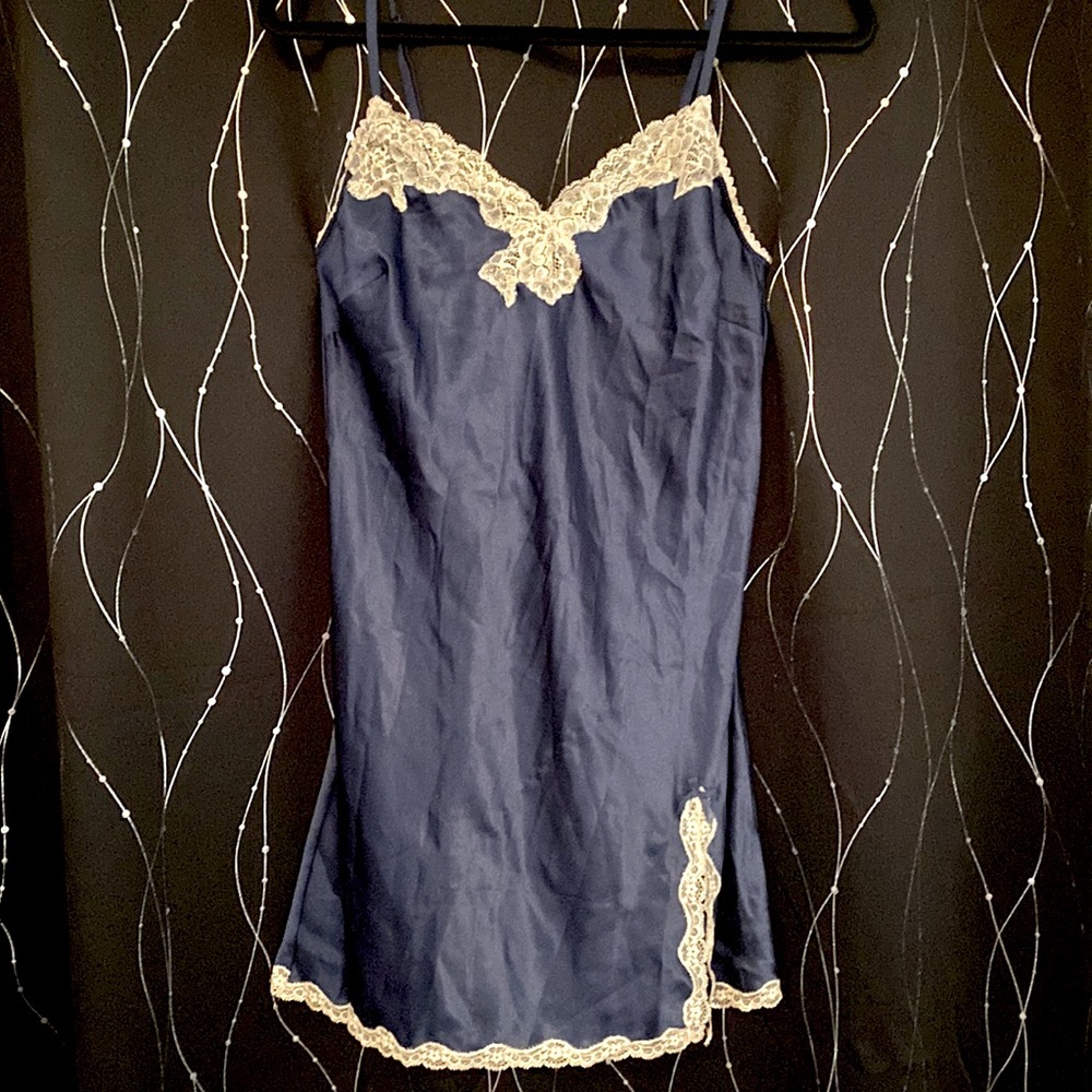 NWT Victoria’s Secret slip lingerie medium